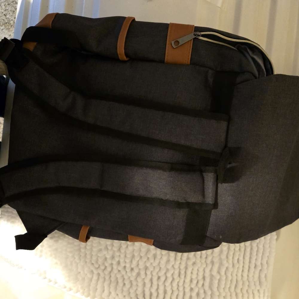 HiTop Back pack - Picture 5 of 11